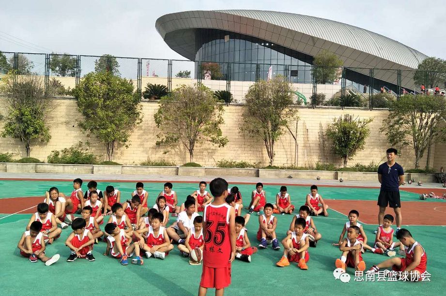 篮球体能趣味训练十法是什么_1